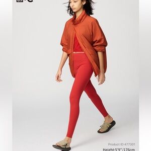 Uniqlo C red lightweight leggings